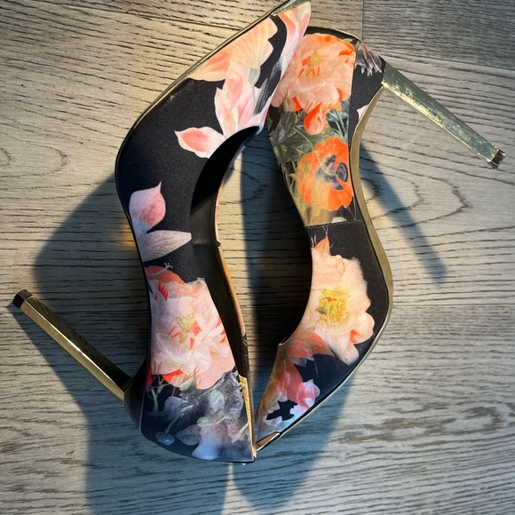 Great condition Ted baker floral heels - Picture 1 of 11